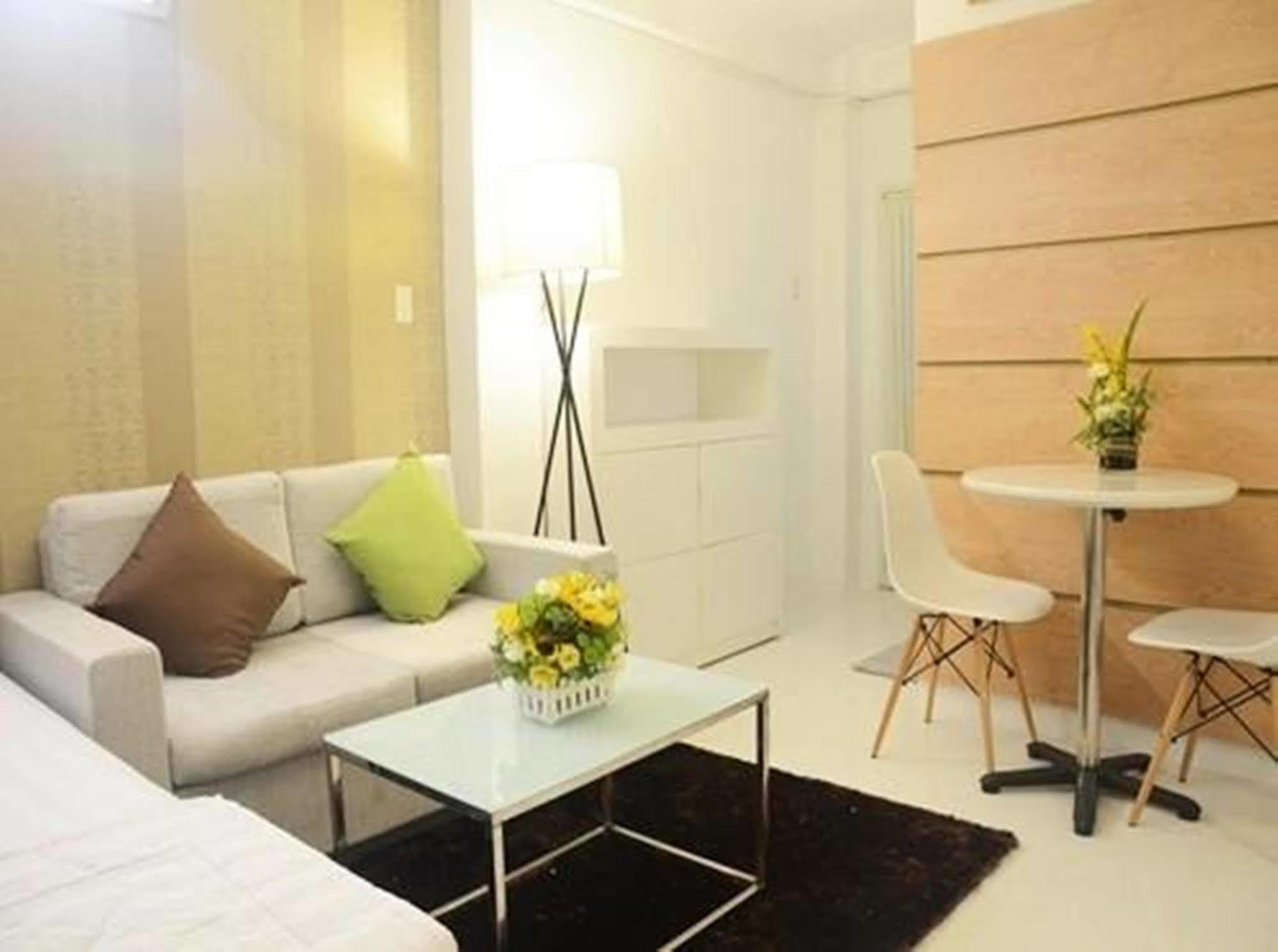 Smiley Apartment 1 Ho Chi Minh City Exterior photo