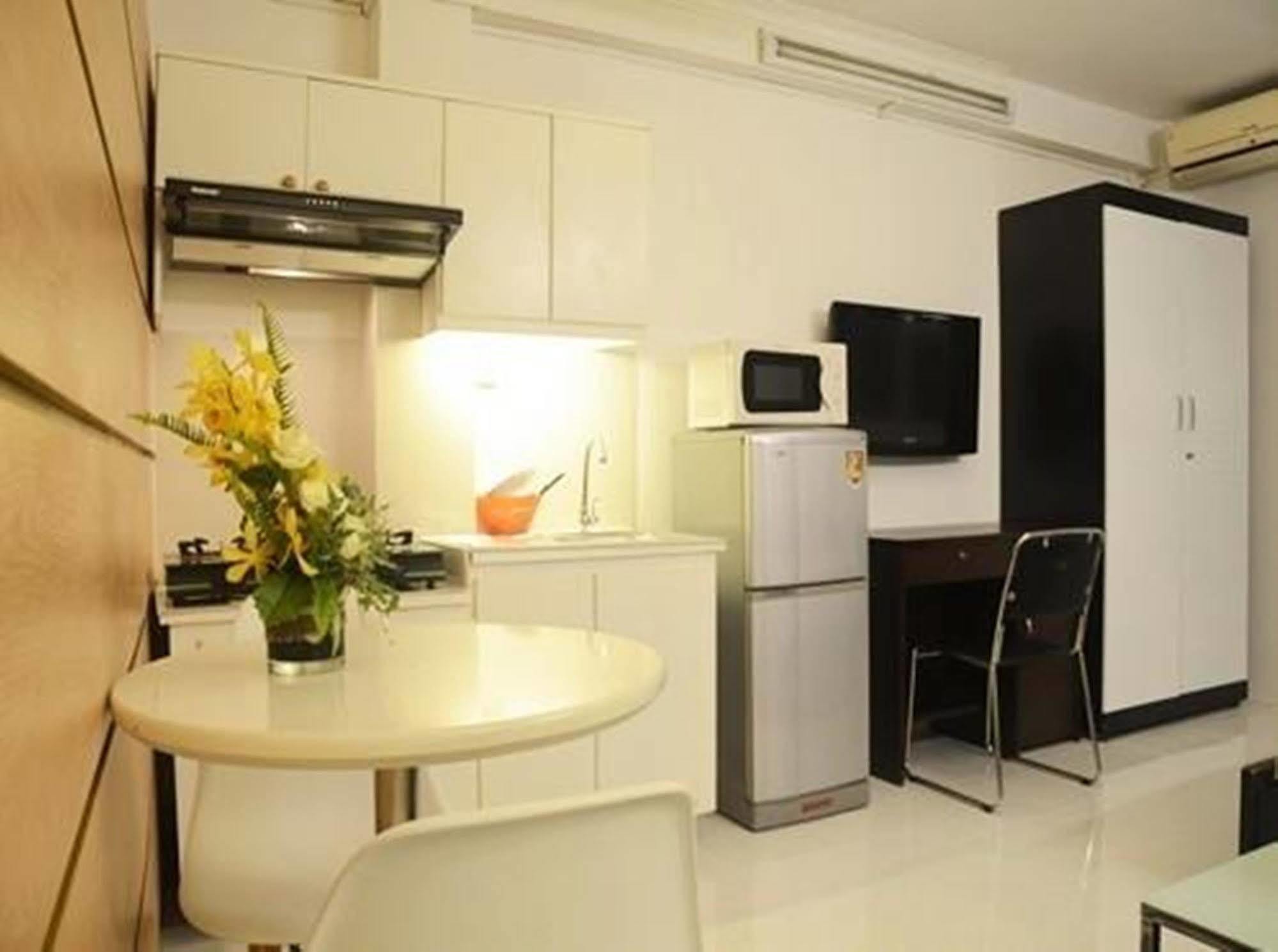 Smiley Apartment 1 Ho Chi Minh City Exterior photo